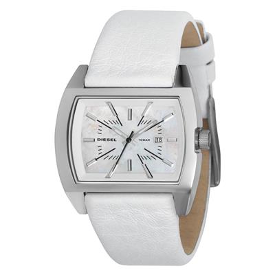 ساعت مچی عقربه ای زنانه دیزل کد dz5102