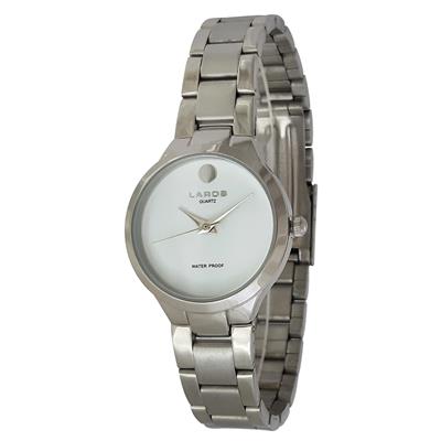 ساعت مچی عقربه ای زنانه لاروس مدل 0916 79918 به همراه دستمال مخصوص برند کلین واچ