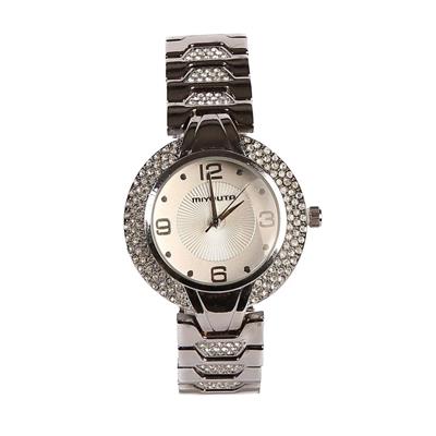 ساعت مچی عقربه ای زنانه میوتا مدل 200 1