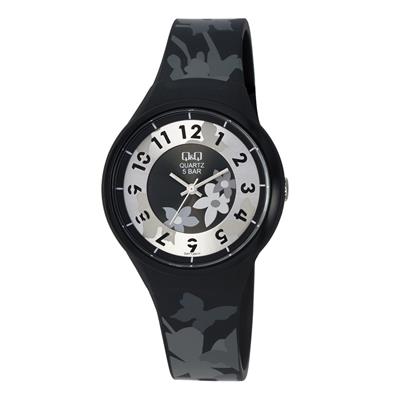 ساعت مچی عقربه ای زنانه کیو اند کیو مدل gw77j001y به همراه دستمال مخصوص برند کلین واچ