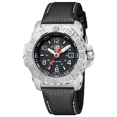 ساعت مچی عقربه ای مردانه لومینوکس مدل xs3251