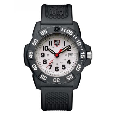 ساعت مچی عقربه ای مردانه لومیناکس مدل xs3507