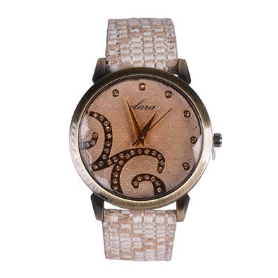 ساعت مچی عقربه ای زنانه کلارا مدل 14