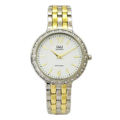 ساعت مچی عقربه ای زنانه کیو اند کیو مدل918